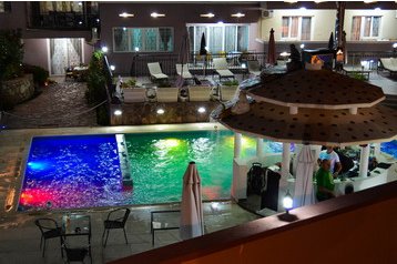 Crna Gora Privát Bar, Eksterijer